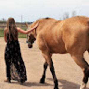 Meet your Posher, Tessa